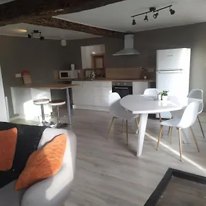 Appartement Lumineux&familial Au Cœur De St Antoine L'abbaye, Saint-Antoine (Isere)